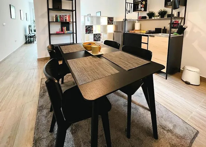 Terrace Charm 25