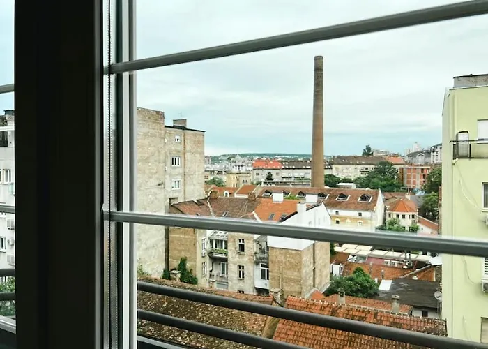 Terrace Charm 25